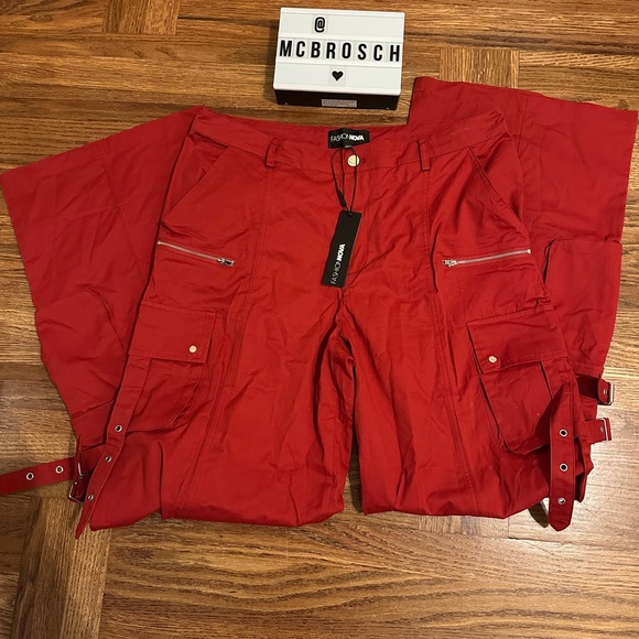 Fashion Nova Red Flare Leg Cargo Pants New With Tags Size XL - Picture 7 of 9